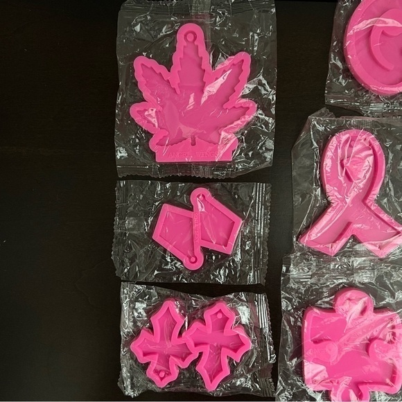 Silicone Molds with Holes for DIY Keychain Earring Necklace Pendant Jewelry - Picture 3 of 4